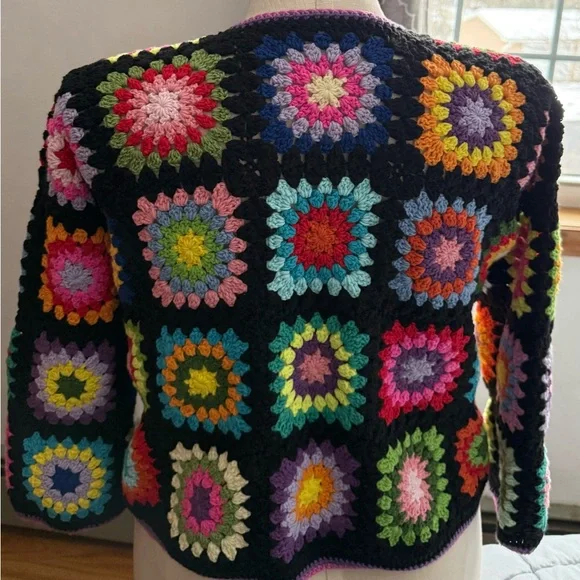 Women's new handmade crochet medium granny square cardigan - Picture 6 of 6